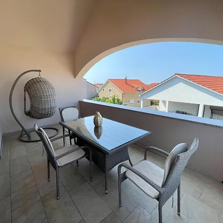 View Apartamento *